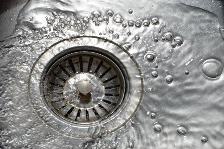 Hydro Jetting vs. Snaking: Which Drain Cleaning Method Is Right for Your Jacksonville Home?